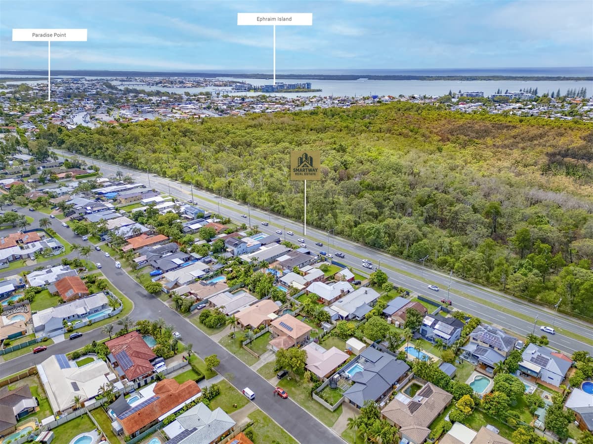 224 Oxley Drive, Coombabah