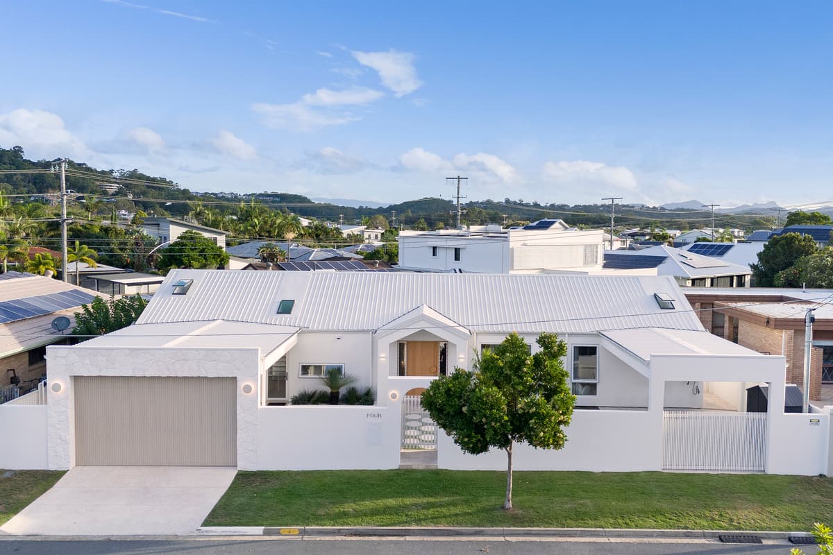 4 Curlew Crescent, Burleigh Waters