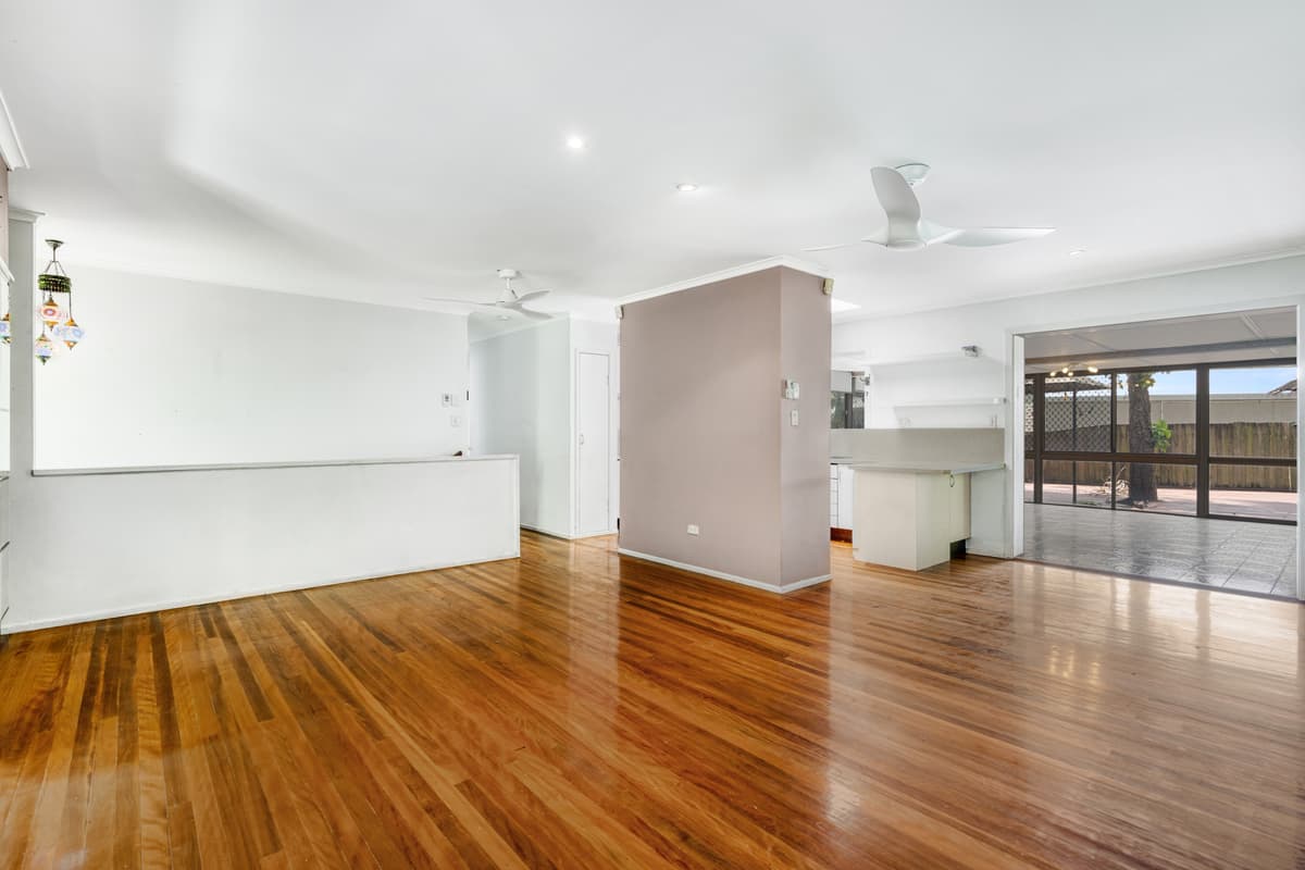 6 Arakoola Street, Jindalee