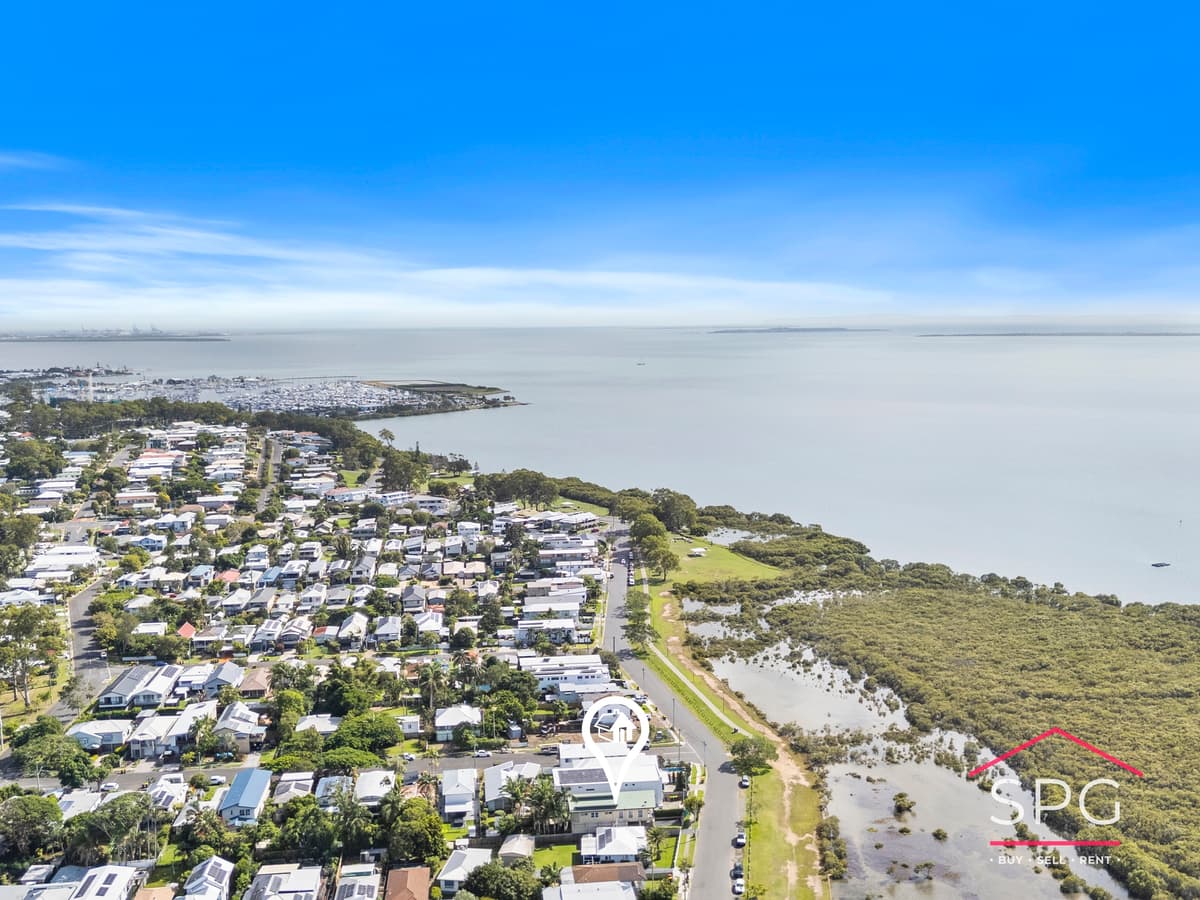 779 Esplanade, Lota