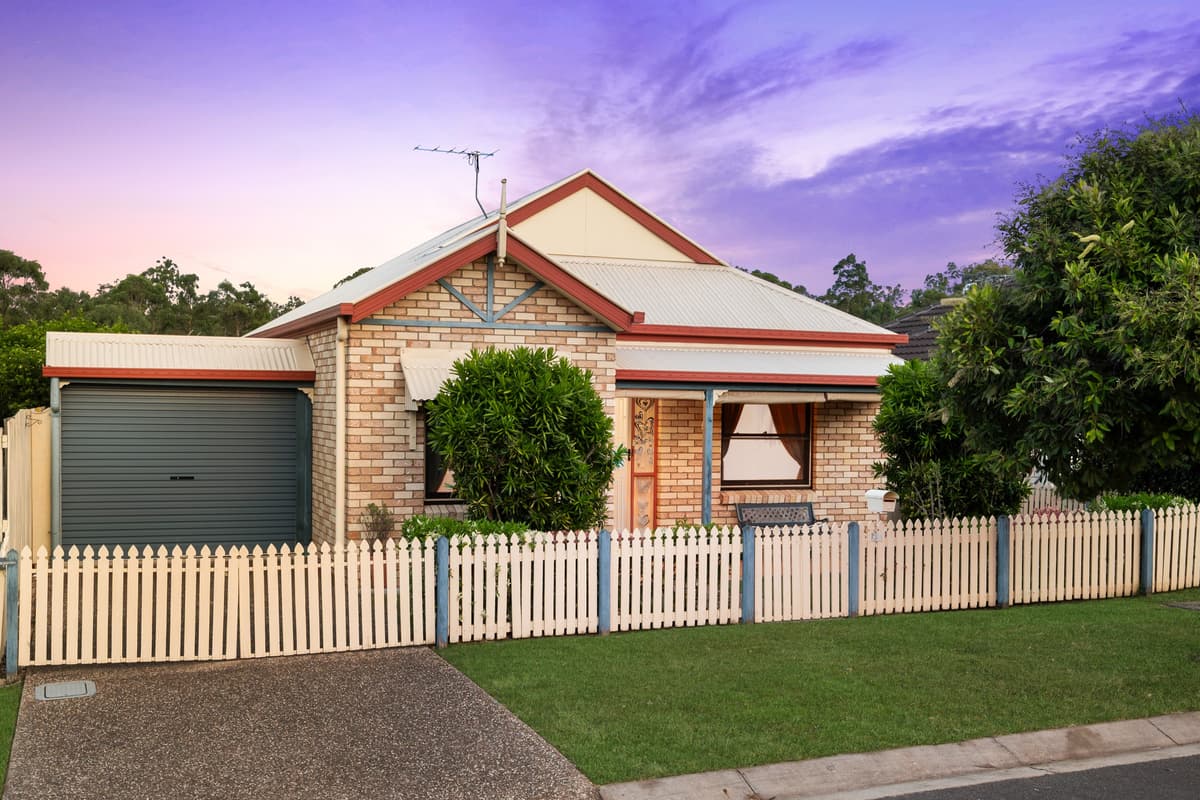 8 Jupiter Street, Springfield Lakes