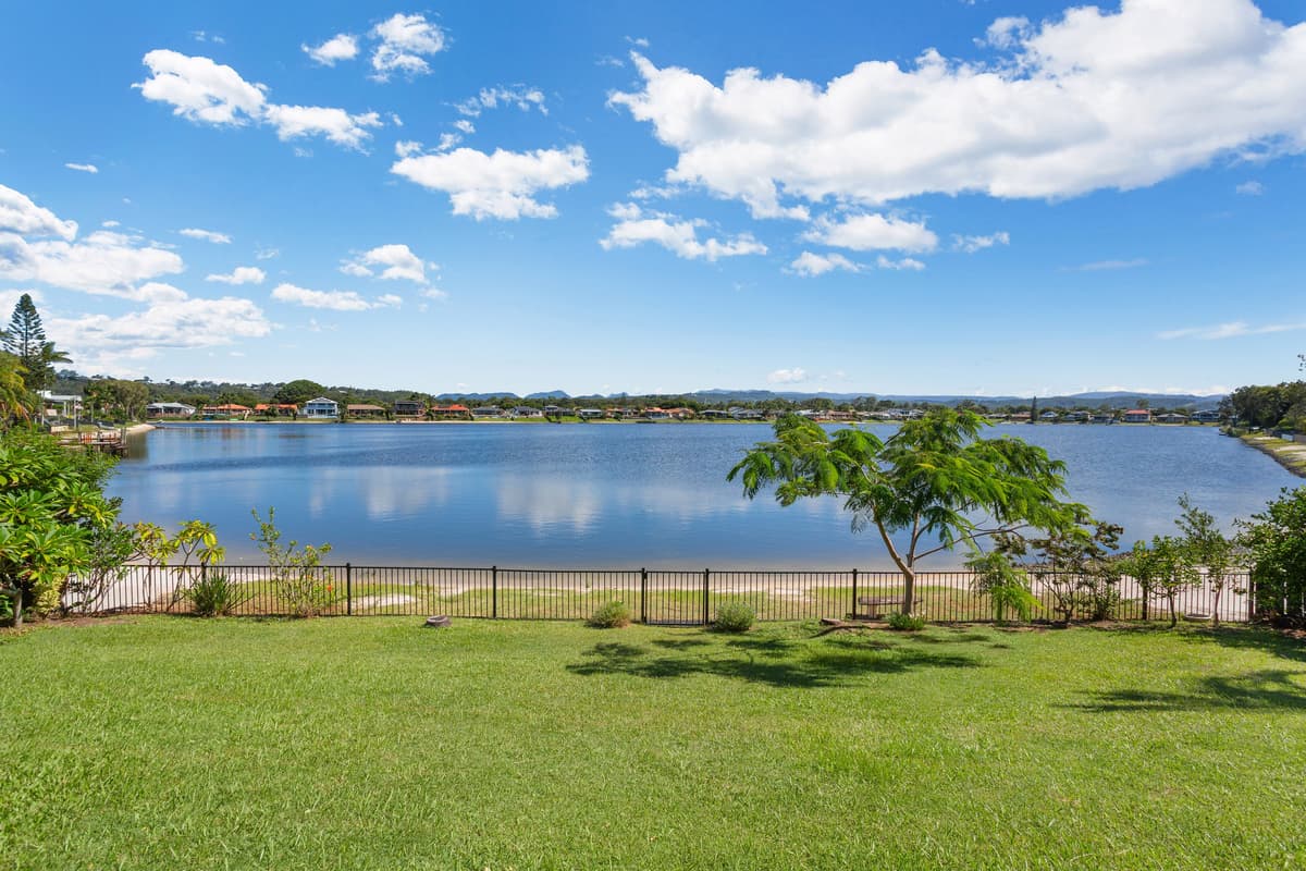 26 Auk Avenue, Burleigh Waters