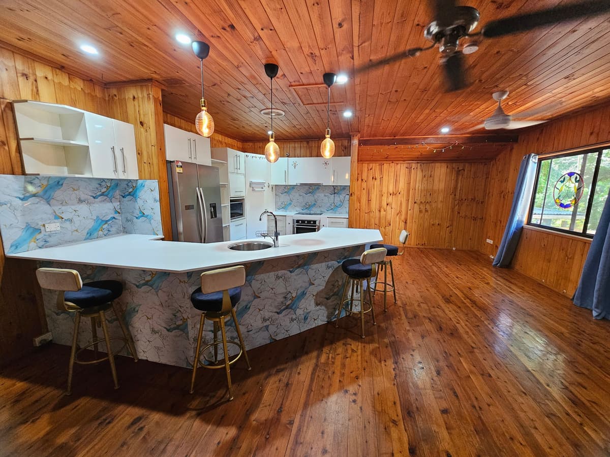 61 Lucas Drive, Lamb Island