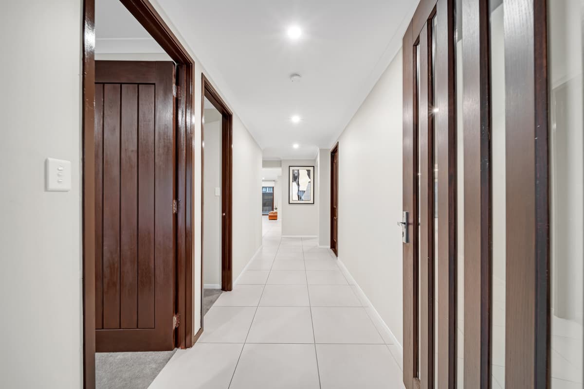 66 Meadow Circuit, Helensvale
