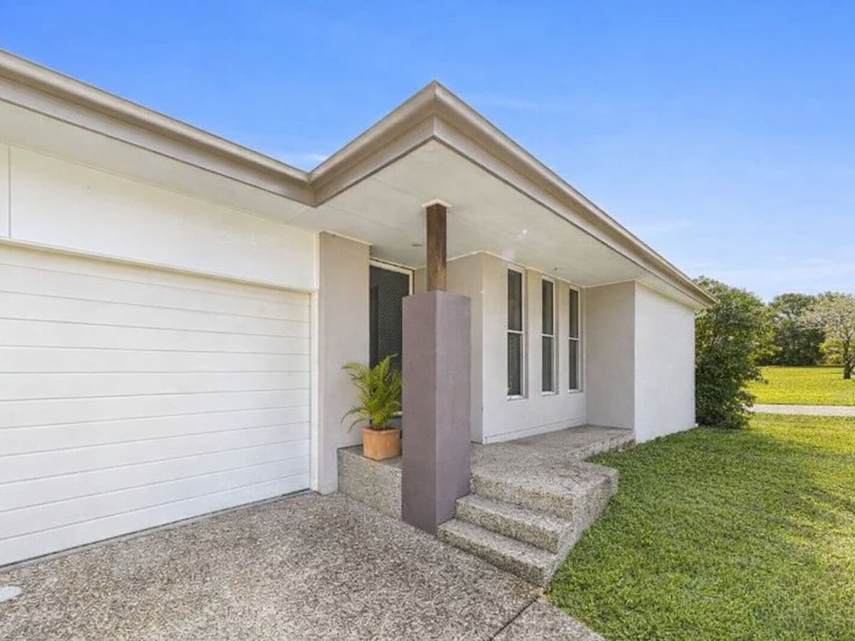 9 Penfolds Court, Holmview