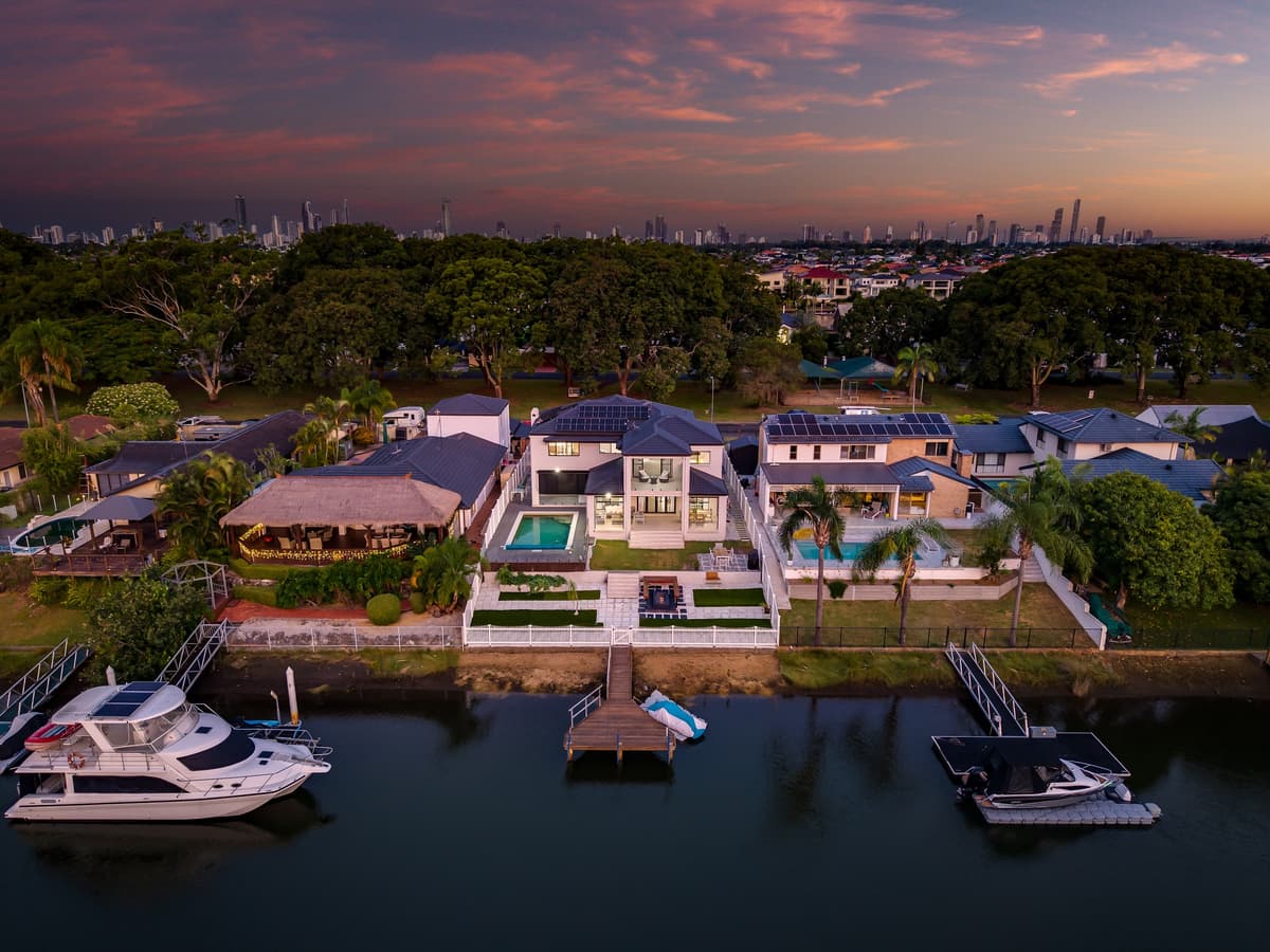 20 Coolong Crescent, Carrara