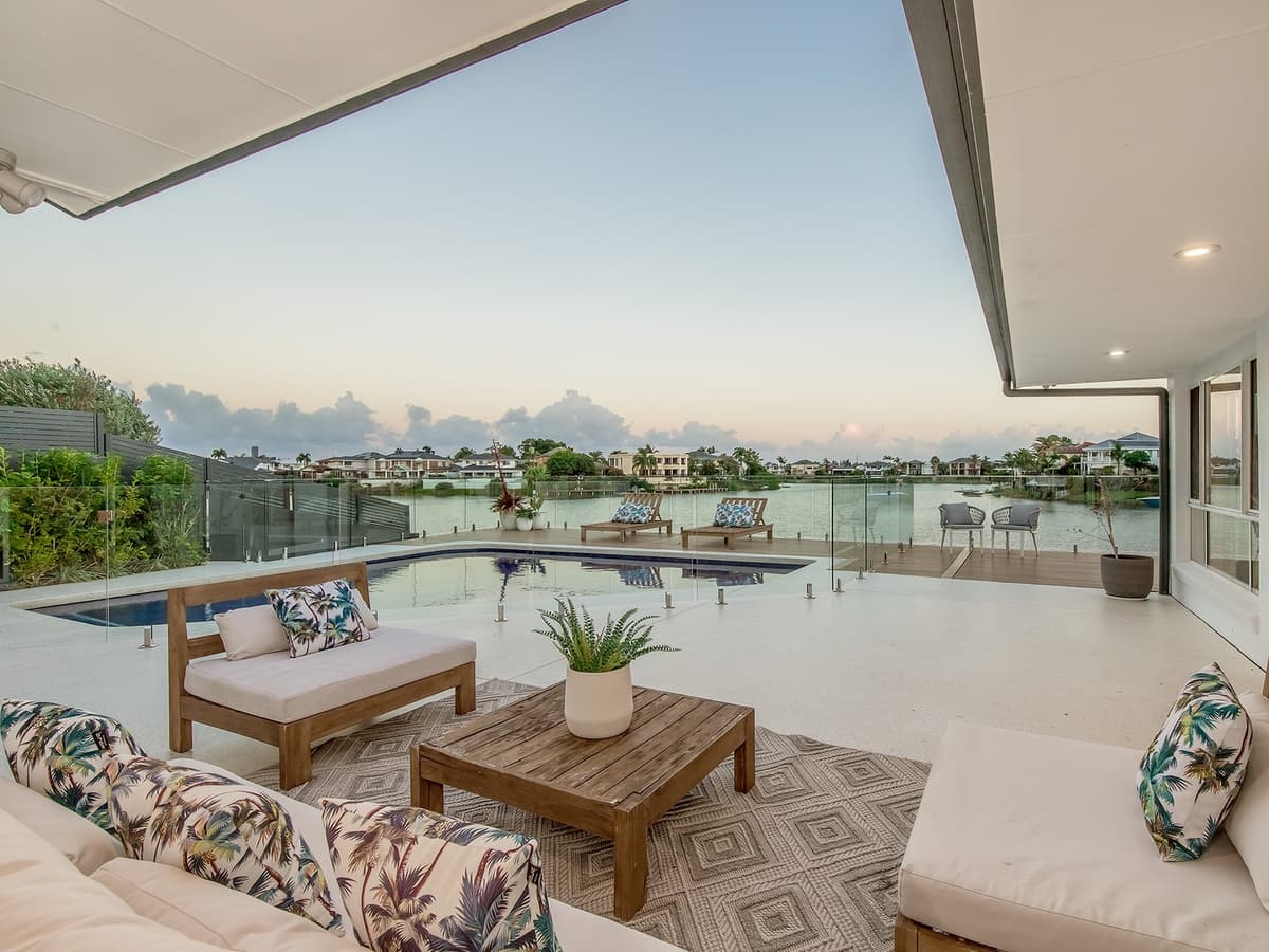 8 Santabelle Crescent, Clear Island Waters