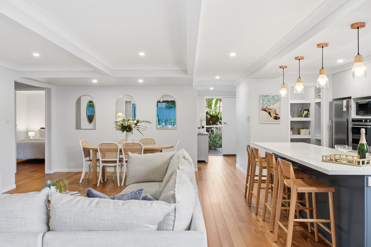 24 Landsdowne Street, Coorparoo