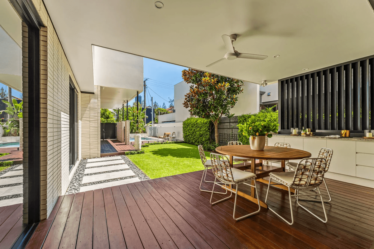 32 Francis Street, Mermaid Beach