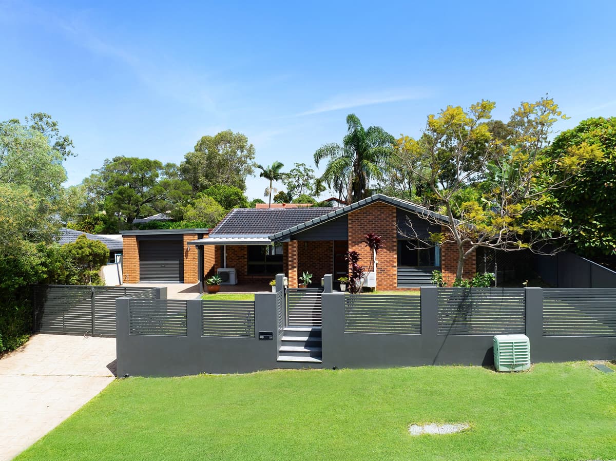 26 Pappas Way, Carrara