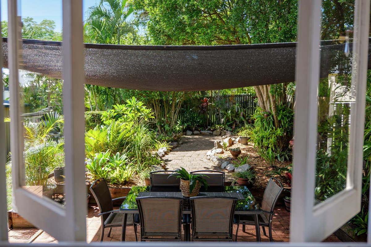 55 Banoon Drive, Wynnum