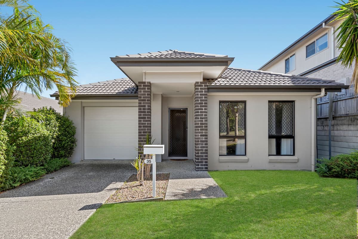 35 Serene Crescent, Springfield Lakes