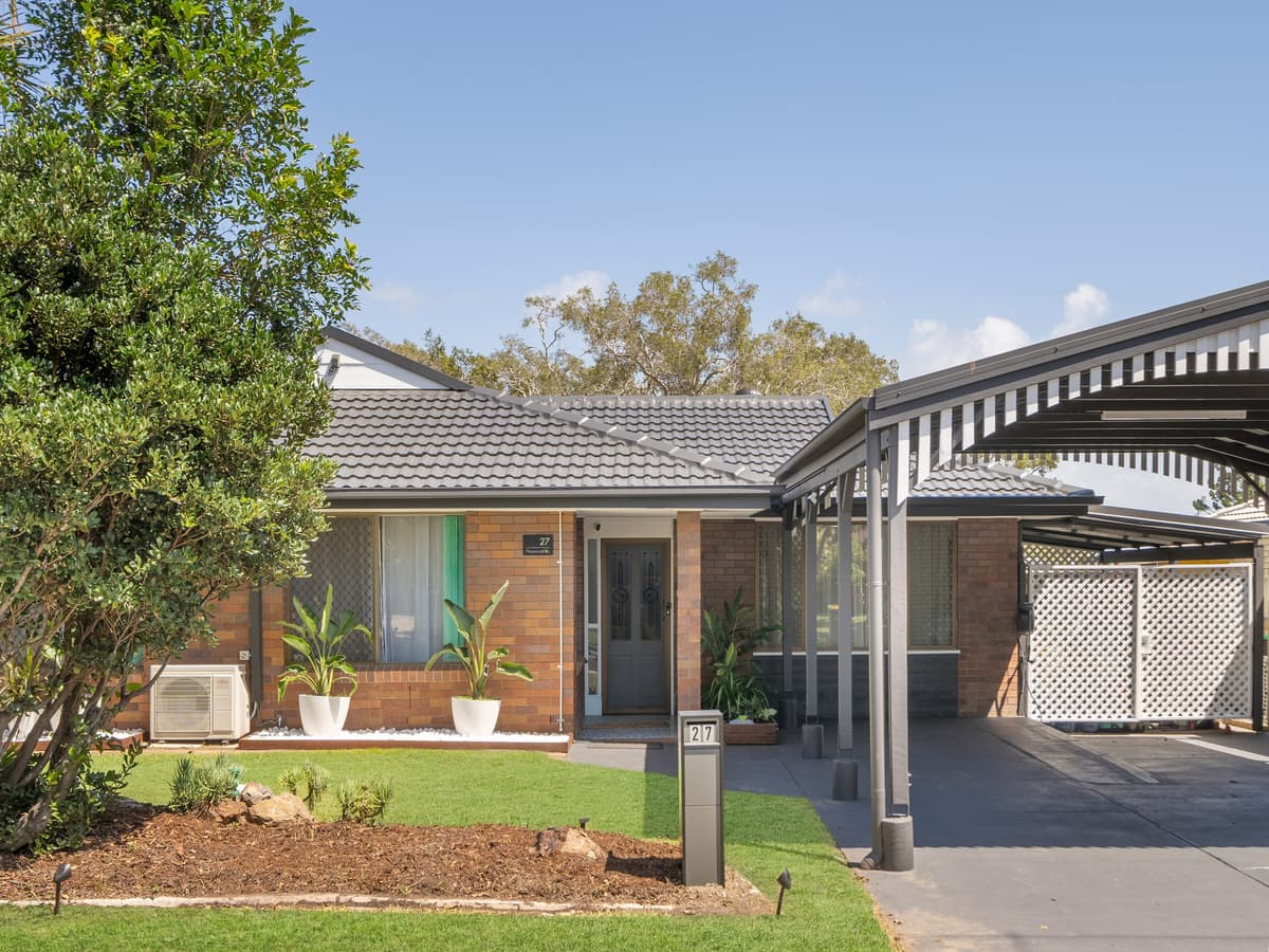 27 Pinewood Street, Redcliffe