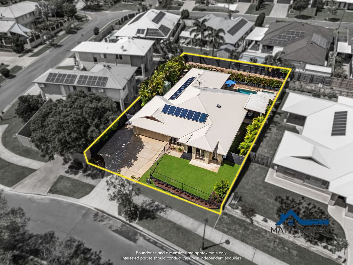 14 Valencia Springs Drive, Redland Bay