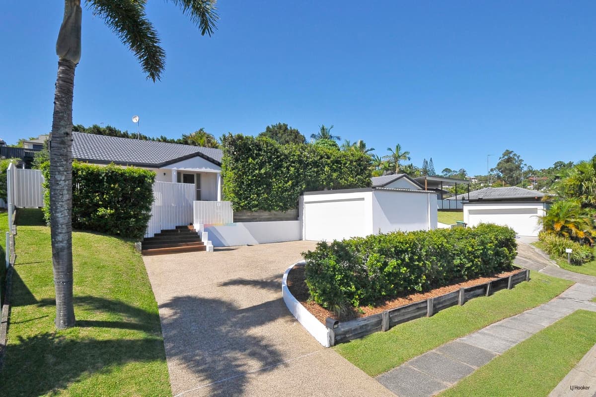 171 K P McGrath Drive, Elanora