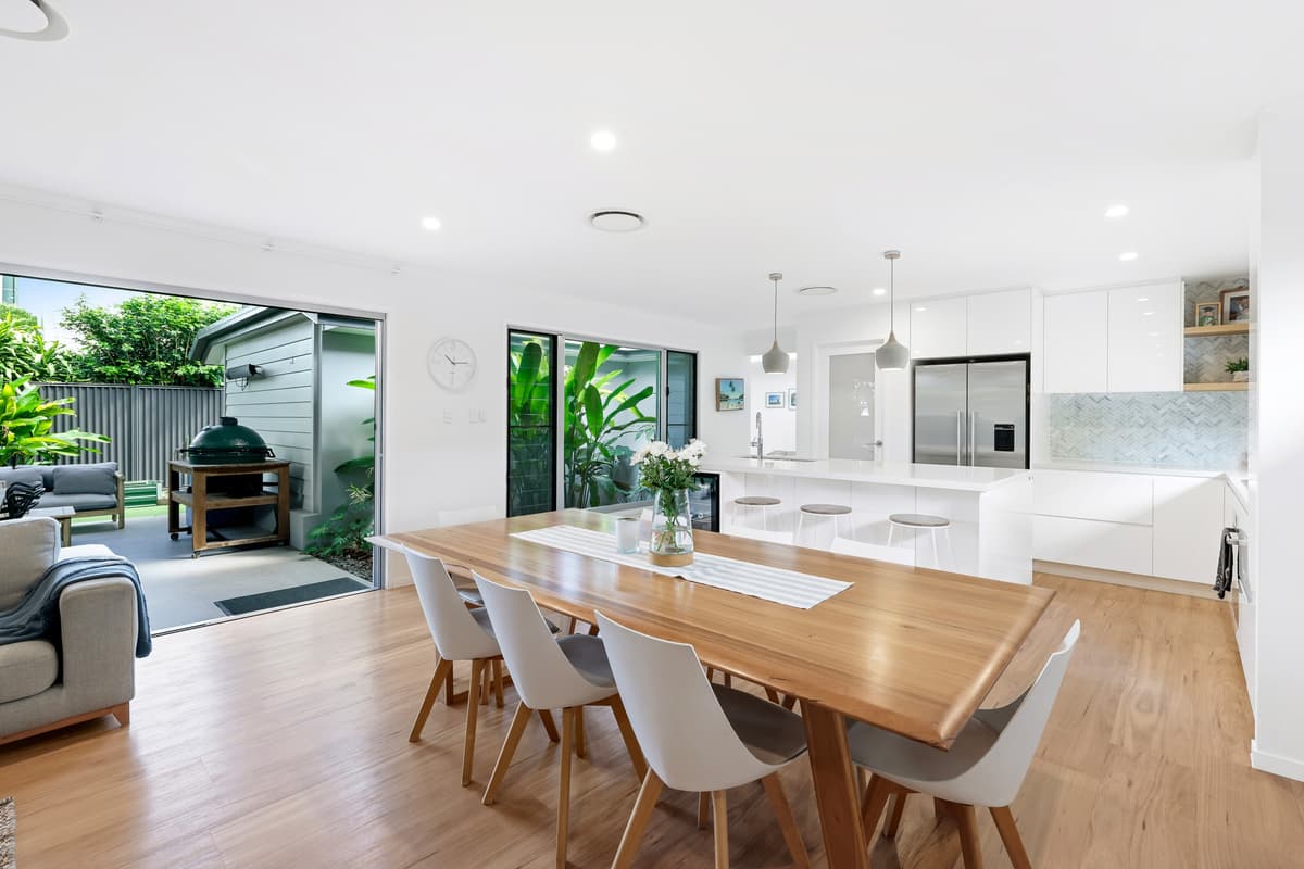 14 Robin Avenue, Paradise Point