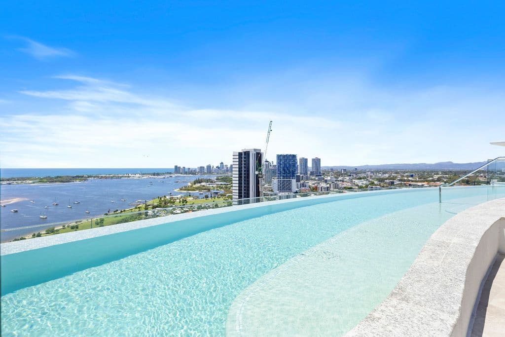 505/180 Marine Parade, Labrador