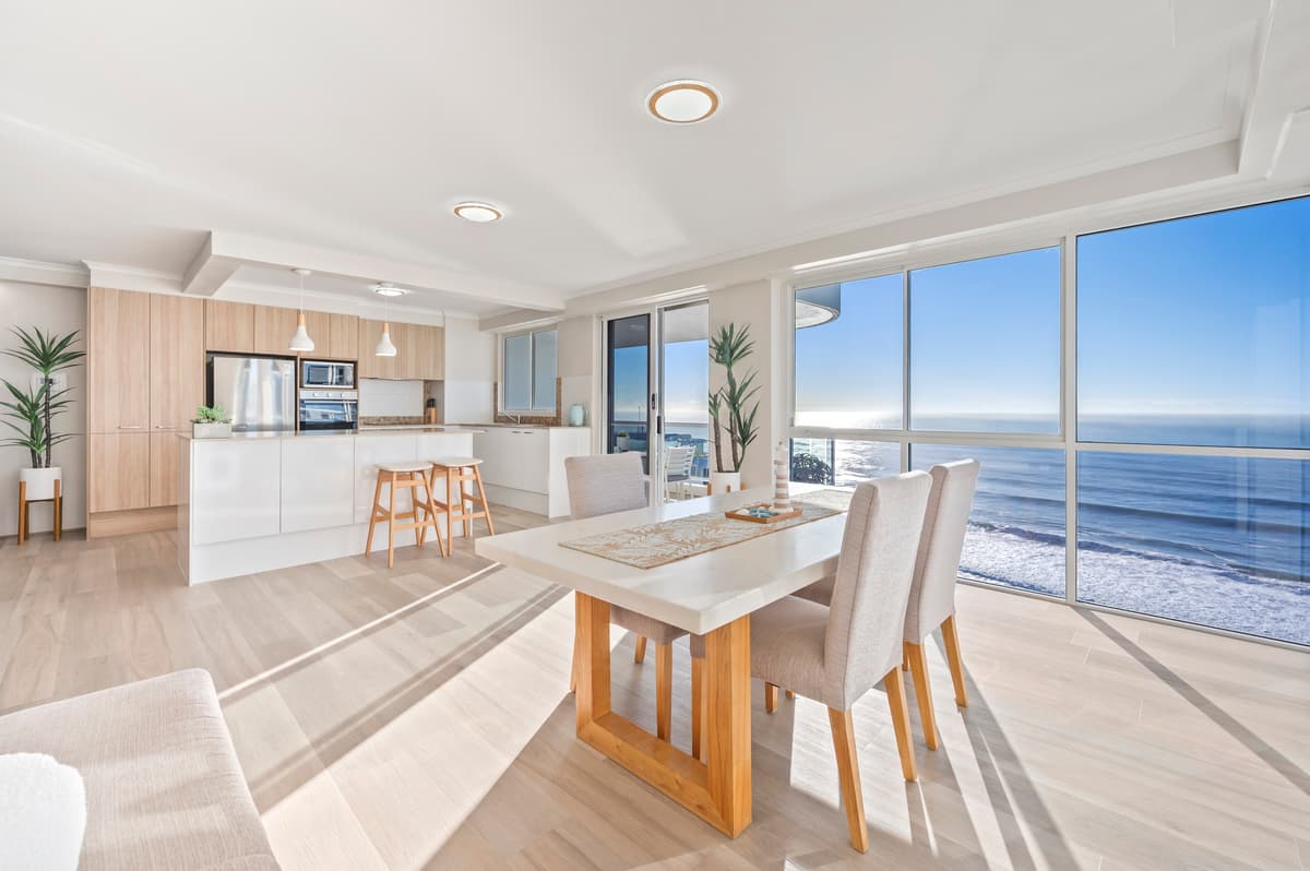 65/59 Pacific Street, Main Beach