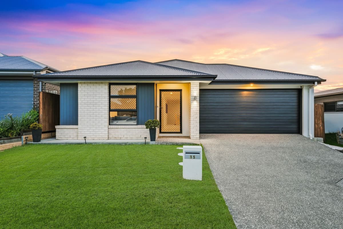 15 MACADAMIA STREET, Redbank Plains