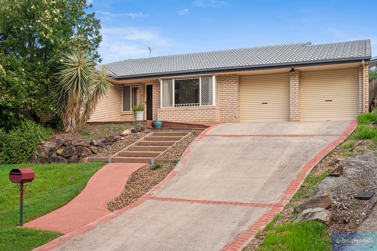 16 Mulligan Way, Edens Landing