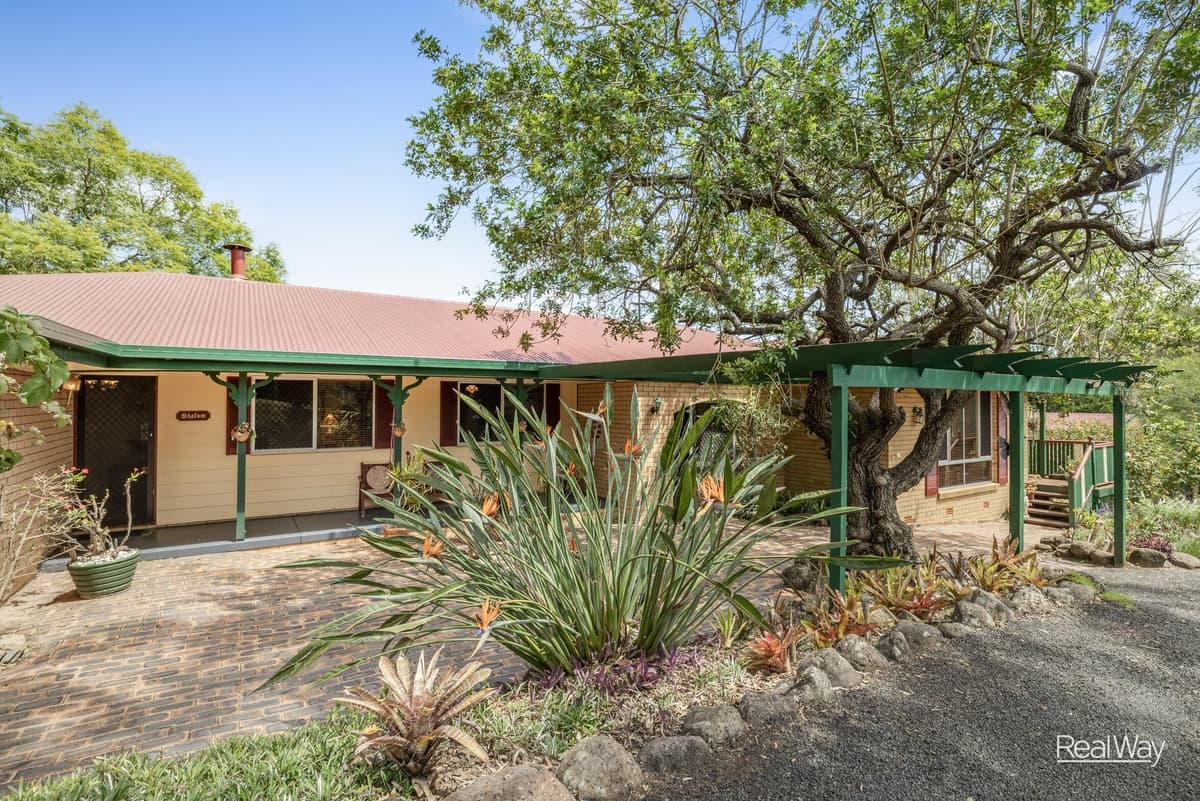 16 Crebra Crescent, Top Camp