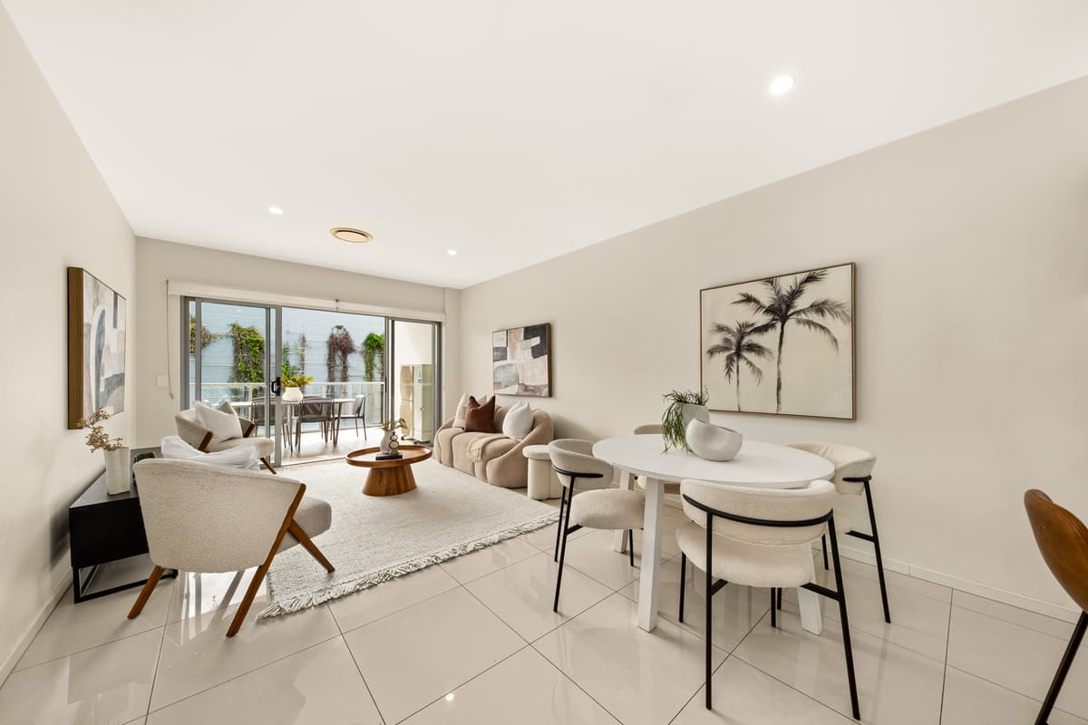 38 Buchanan Street, West End