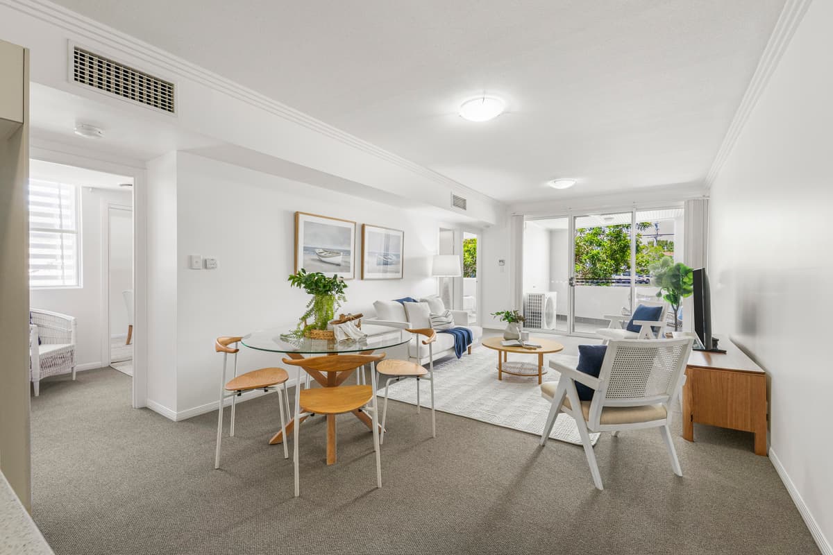 16/6-10 Rose Street, Southport