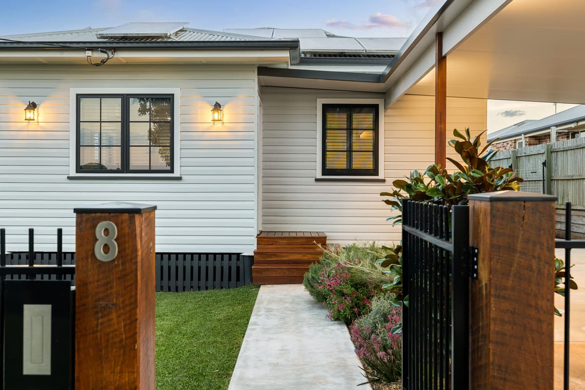 8 Lendrum Street, Newtown