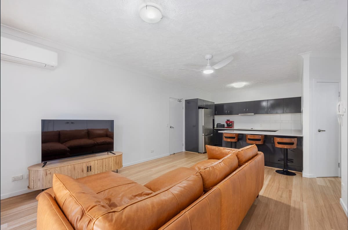 2/346 Zillmere Road, Zillmere