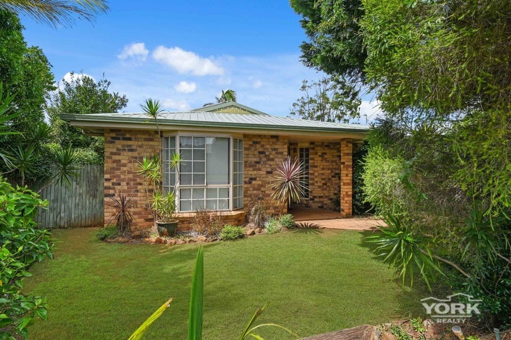 8 Nortorock Court, Wilsonton Heights