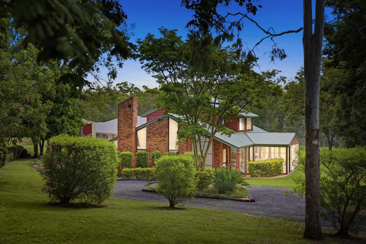 14 Katandra Crescent, Bellbird Park