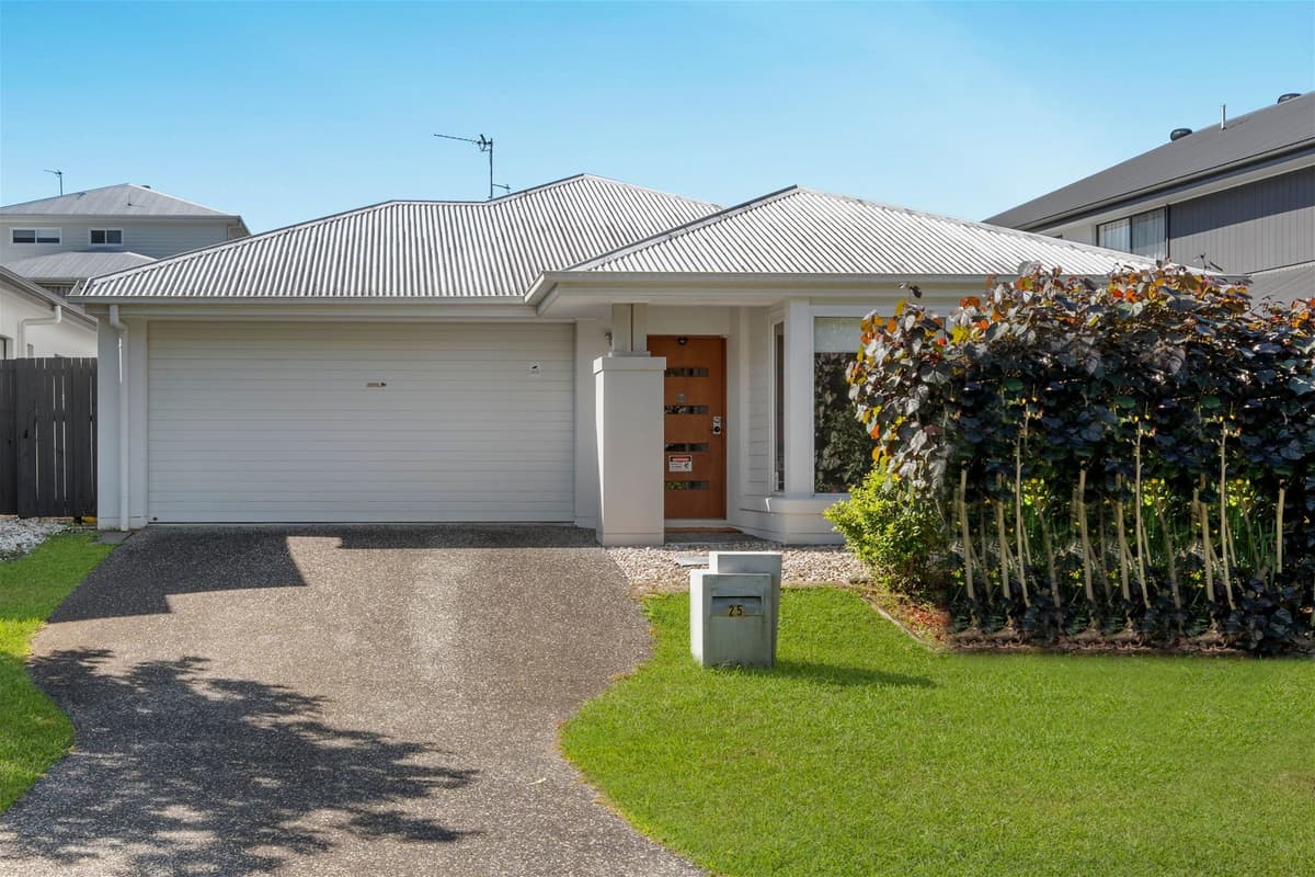 25 Coorong Street, Coomera