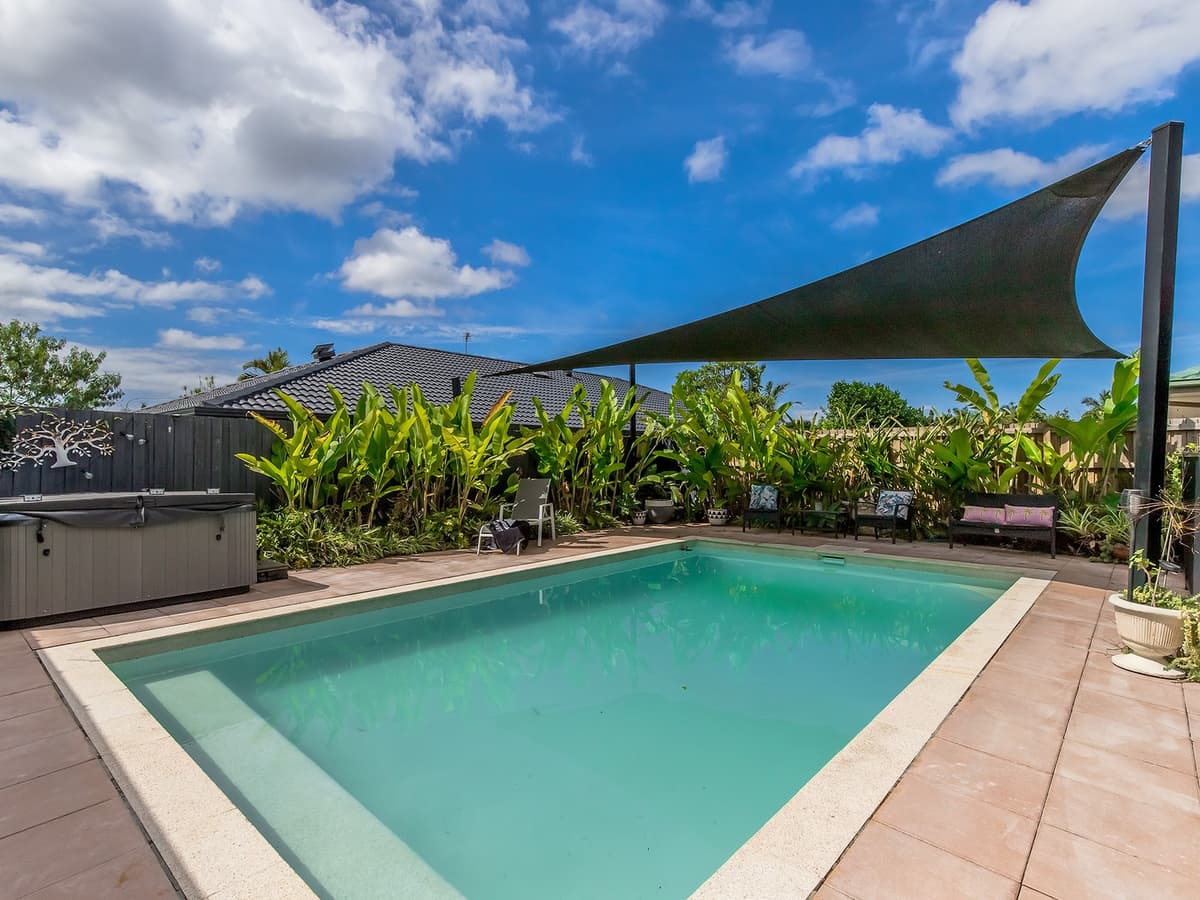 15 Bushgum Crescent, Upper Coomera