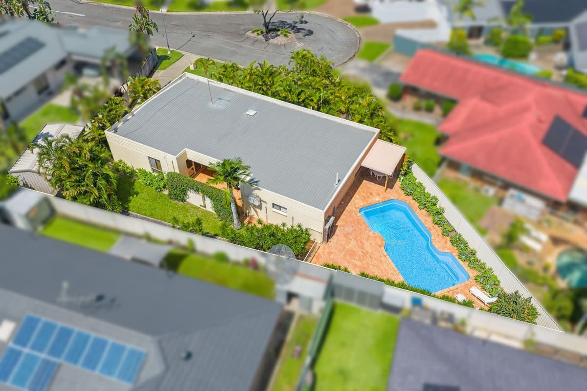 13 West Lynne, Benowa