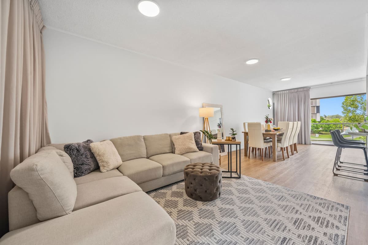 4/137 Scottsdale Drive, Robina