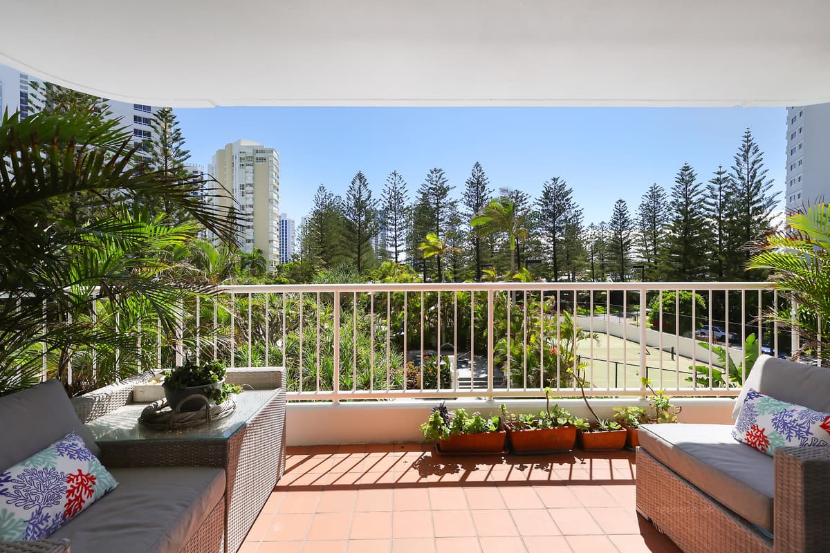 302/1 Peak Avenue, Main Beach