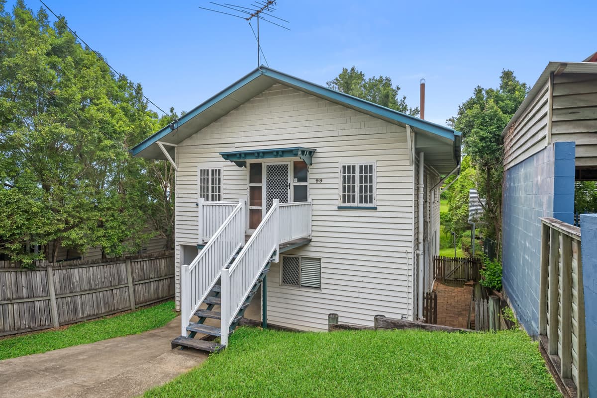 99 Sir Fred Schonell Drive, St Lucia