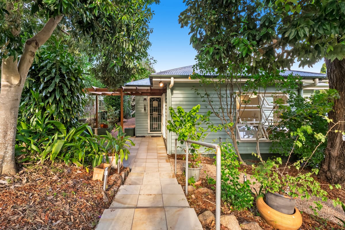 14 Constancia Street, Mitchelton