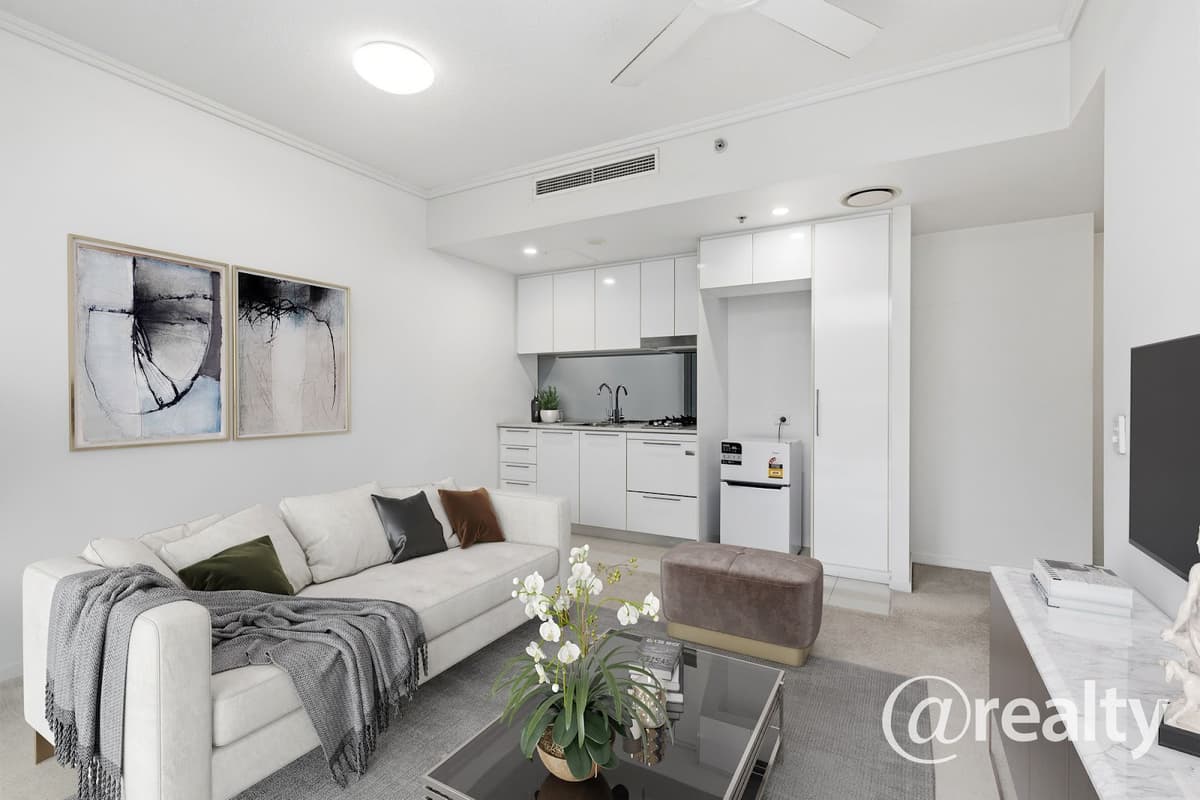 10112/8 Harbour Road, Hamilton