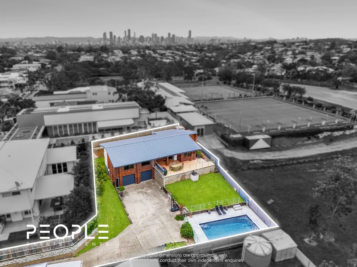 98 Perth Street, Camp Hill