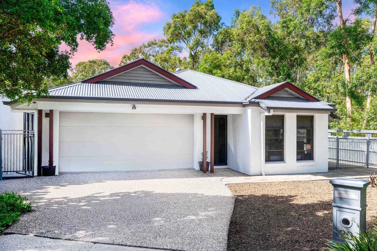 30 Venison Crescent, Springfield Lakes