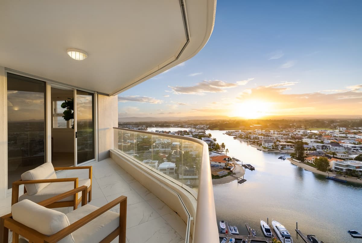 92/12 Commodore Drive, Surfers Paradise