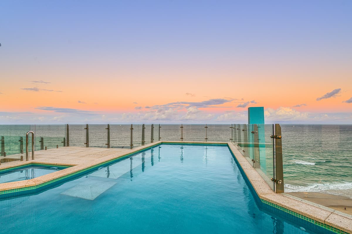 13/1 Enderley Avenue, Surfers Paradise