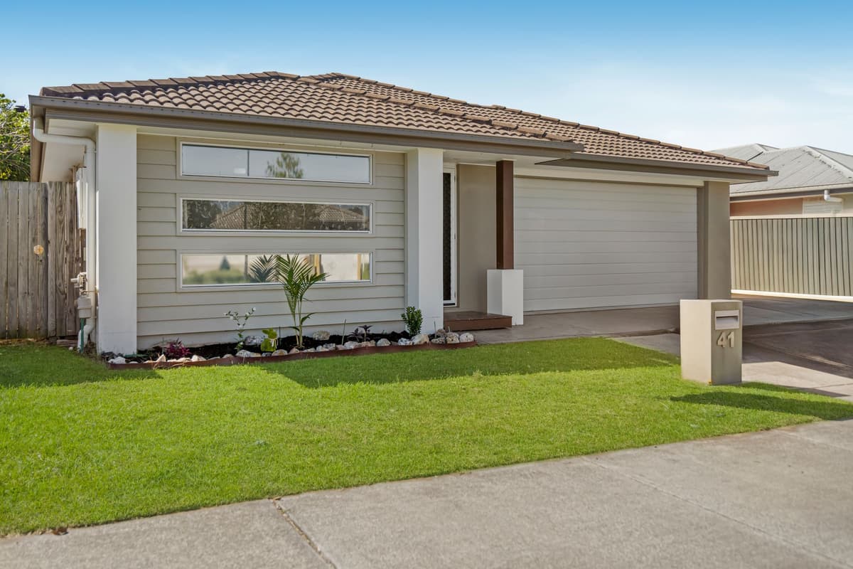 41 Stoneleigh Reserve Boulevard, Logan Reserve