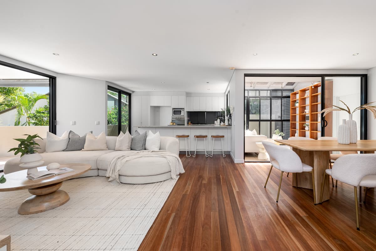 2/11 Rosecliffe Street, Highgate Hill