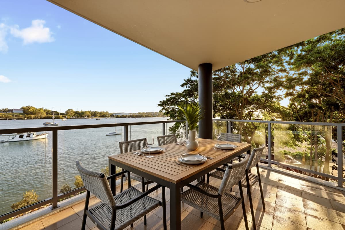 1305/118 Parkside Circuit, Hamilton