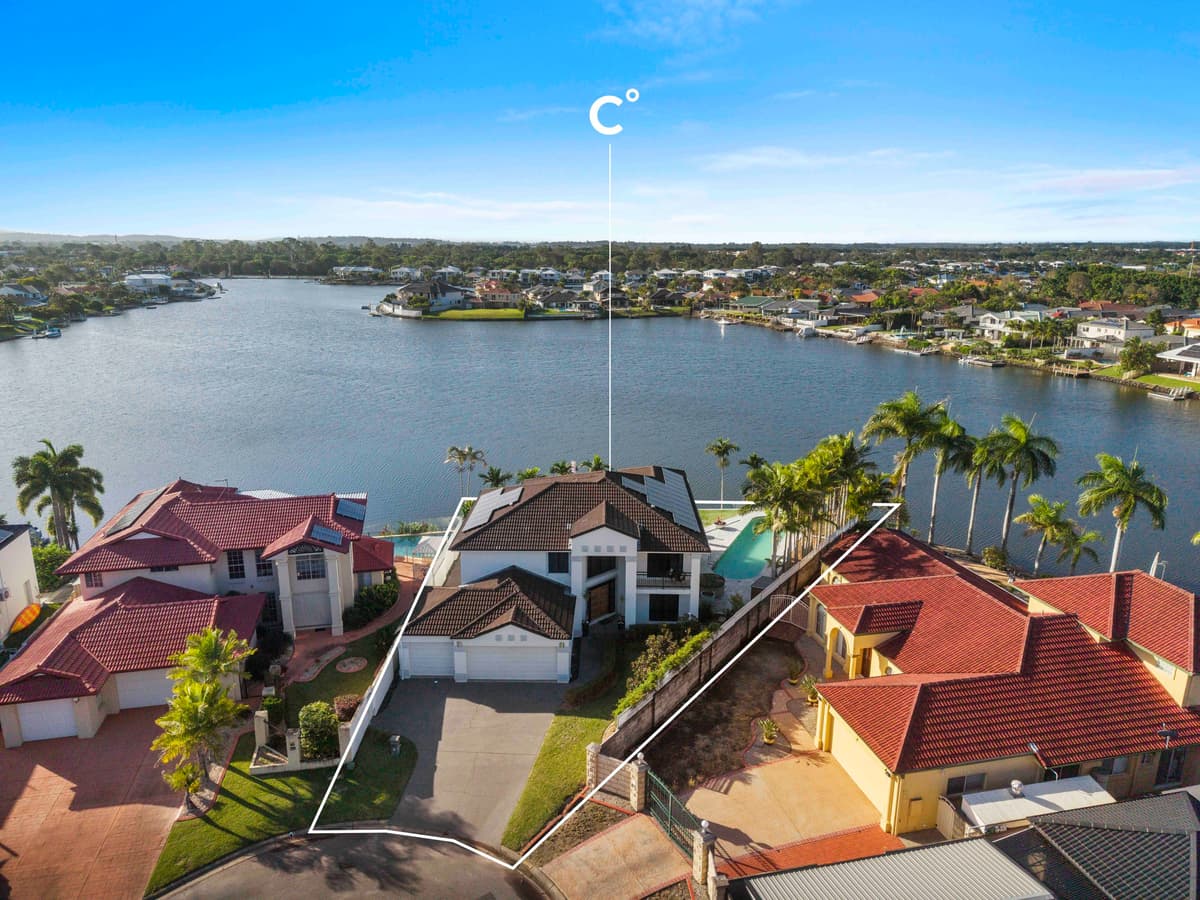 66 Lakeshore Drive, Helensvale