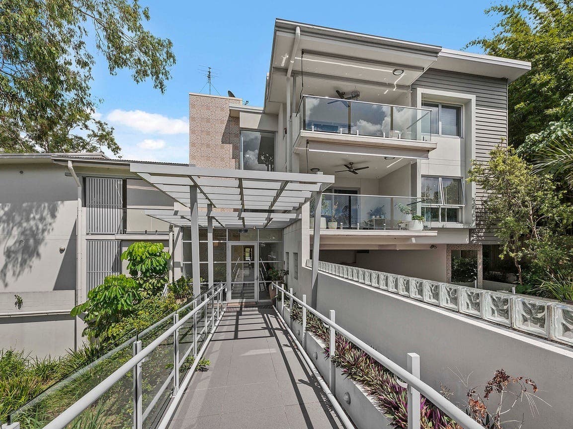 8/2 Little Bennett Street, Norman Park