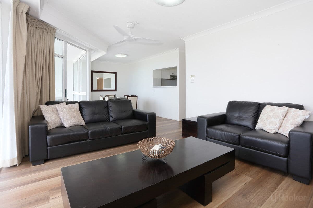 11/510 Marine Parade, Biggera Waters