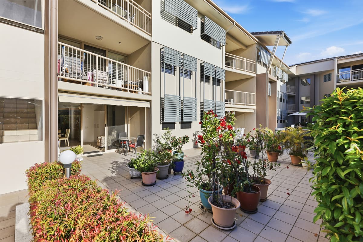 5/4 Park Ave, Burleigh Heads